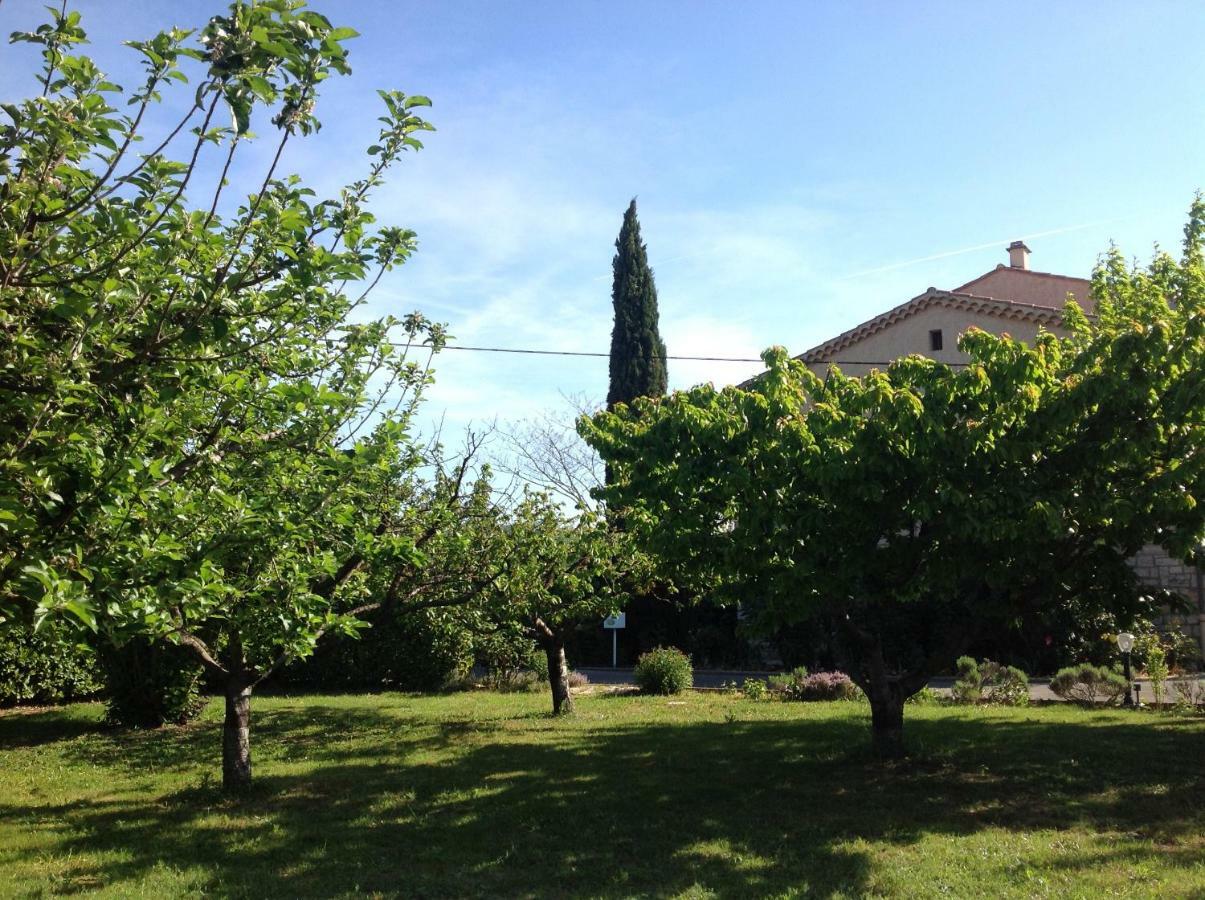 Au Mas Des Graviers Acomodação com café da manhã Salavas Exterior foto